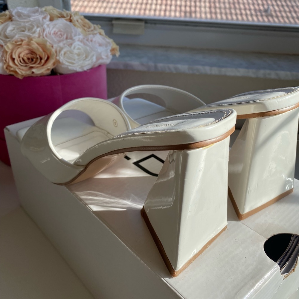 White kitten heels - Picture 4 of 4